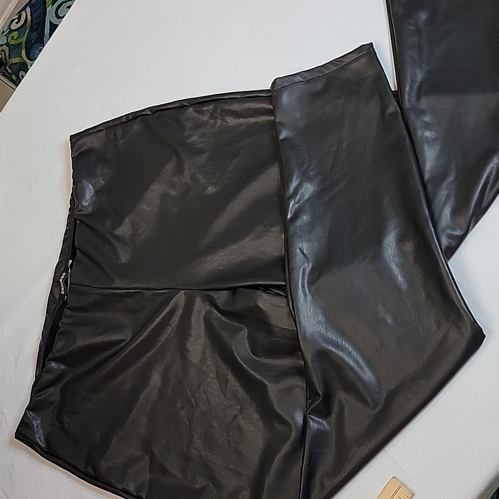 Express szXL Faux Leather Leggings Black  BinK